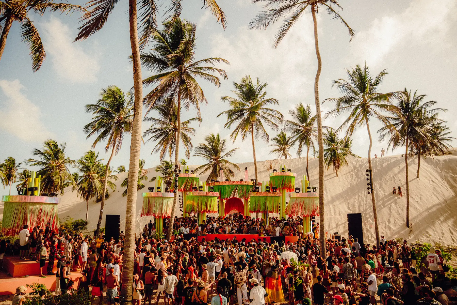The stage built on the dune, by day