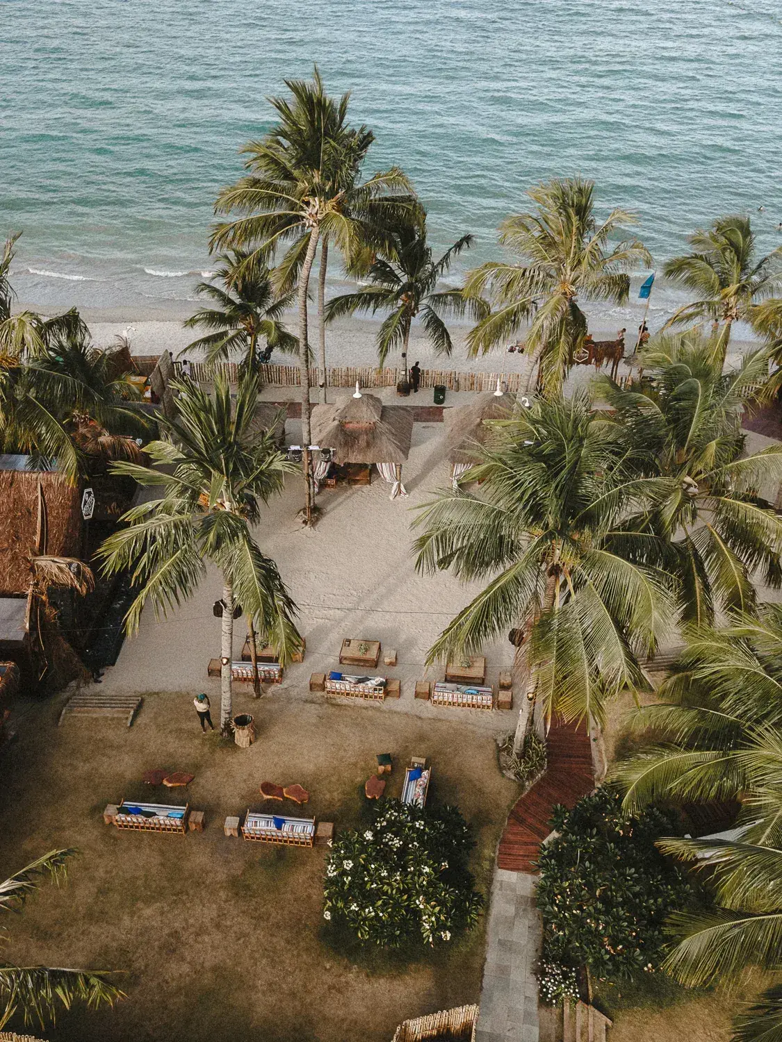 Lounge and comfort by the sea