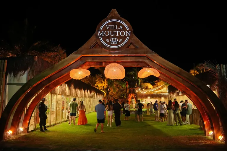 Villa Mouton entrance, the heart of the event
